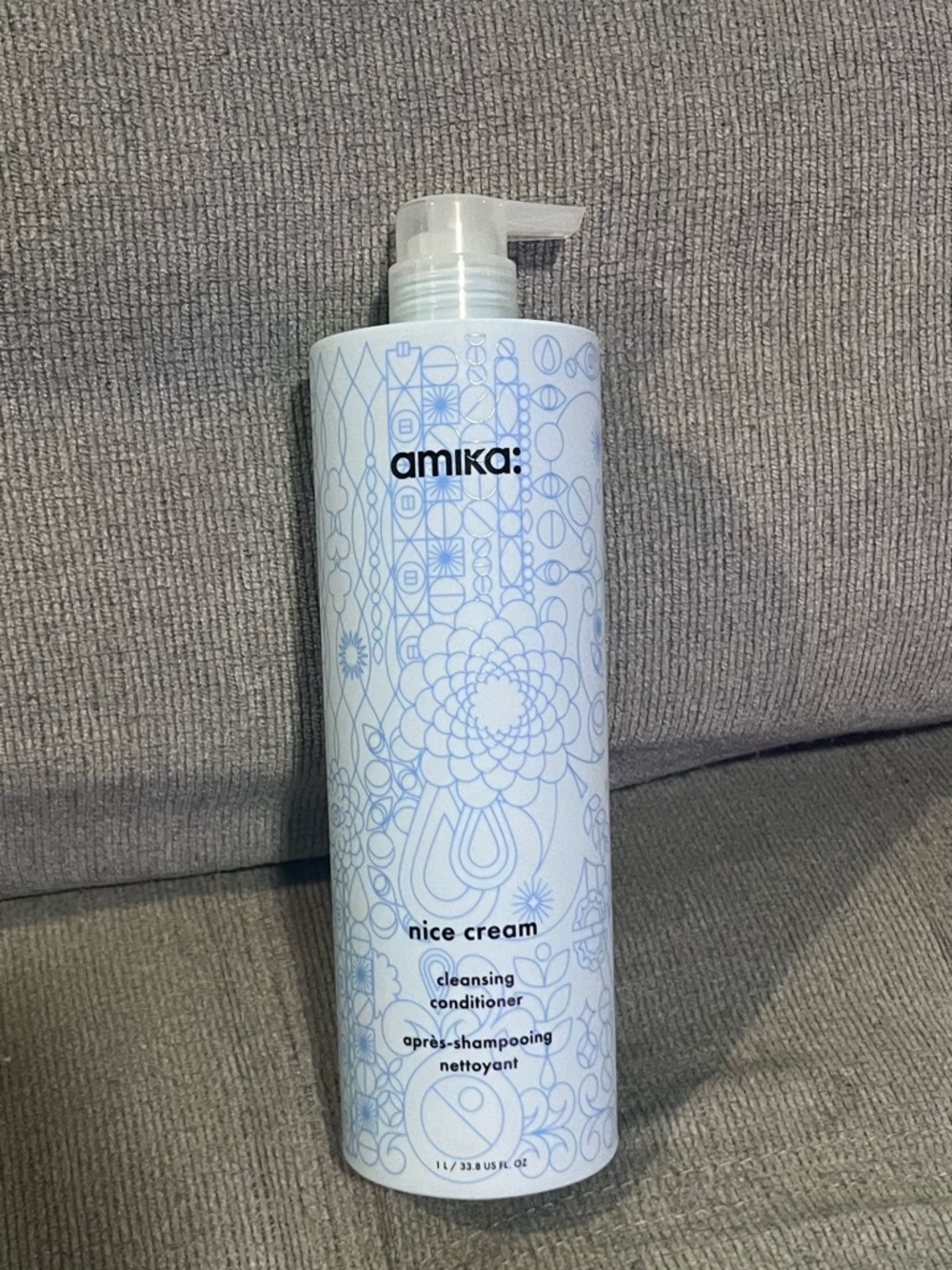 amika: Nice Cream Cleansing Conditioner - Liter
